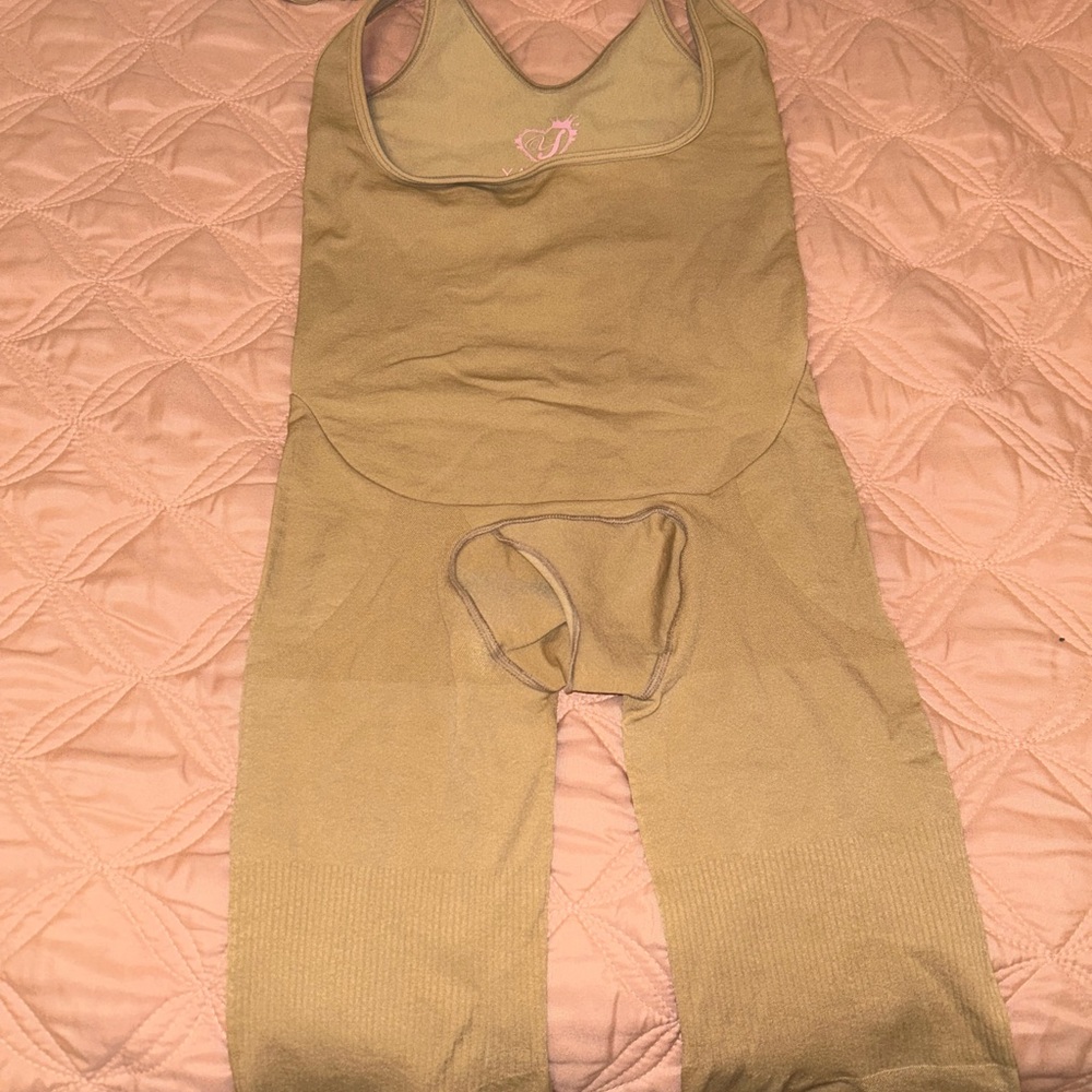 “Happy Butt No 7” Open Bust Shapewear - NWOT